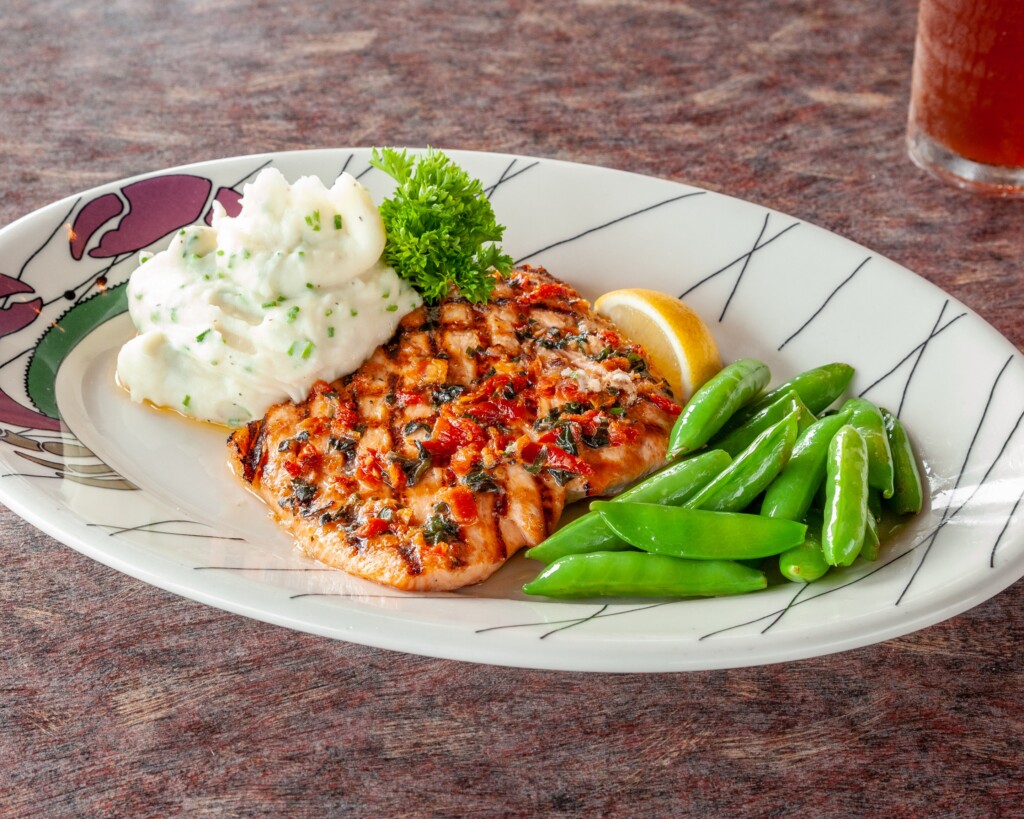 AnthonysBellStreetDiner_FreshWildNorthwestSilverSalmon_2880x2304